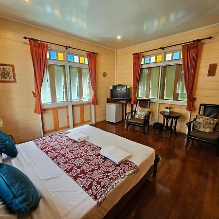 Samsen Sam Place Bangkok Eksteriør bilde